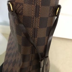 Louis Vuitton Neverfull PM Damier